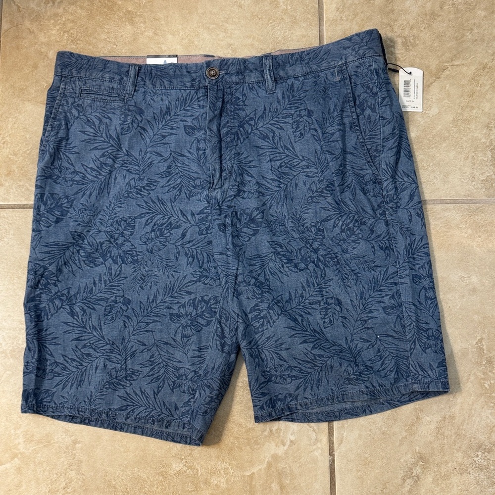 Johnnie O Men's Runaway Shorts Sz.34  NWT